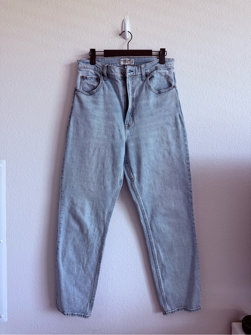 Abercrombie Curve Love High Rise Ankle Straight Jean